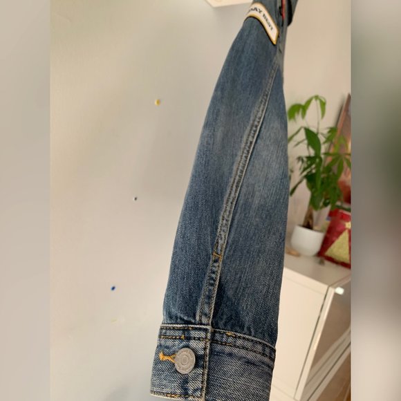 Aritzia Sunday Best Embroidered Jean Jacket - Picture 8 of 12